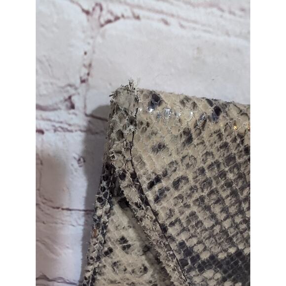 Michael Kors ipad Tablet Laptop Envelope clutch Snakeskin Print Black Tan 8 X 10 - Picture 3 of 11